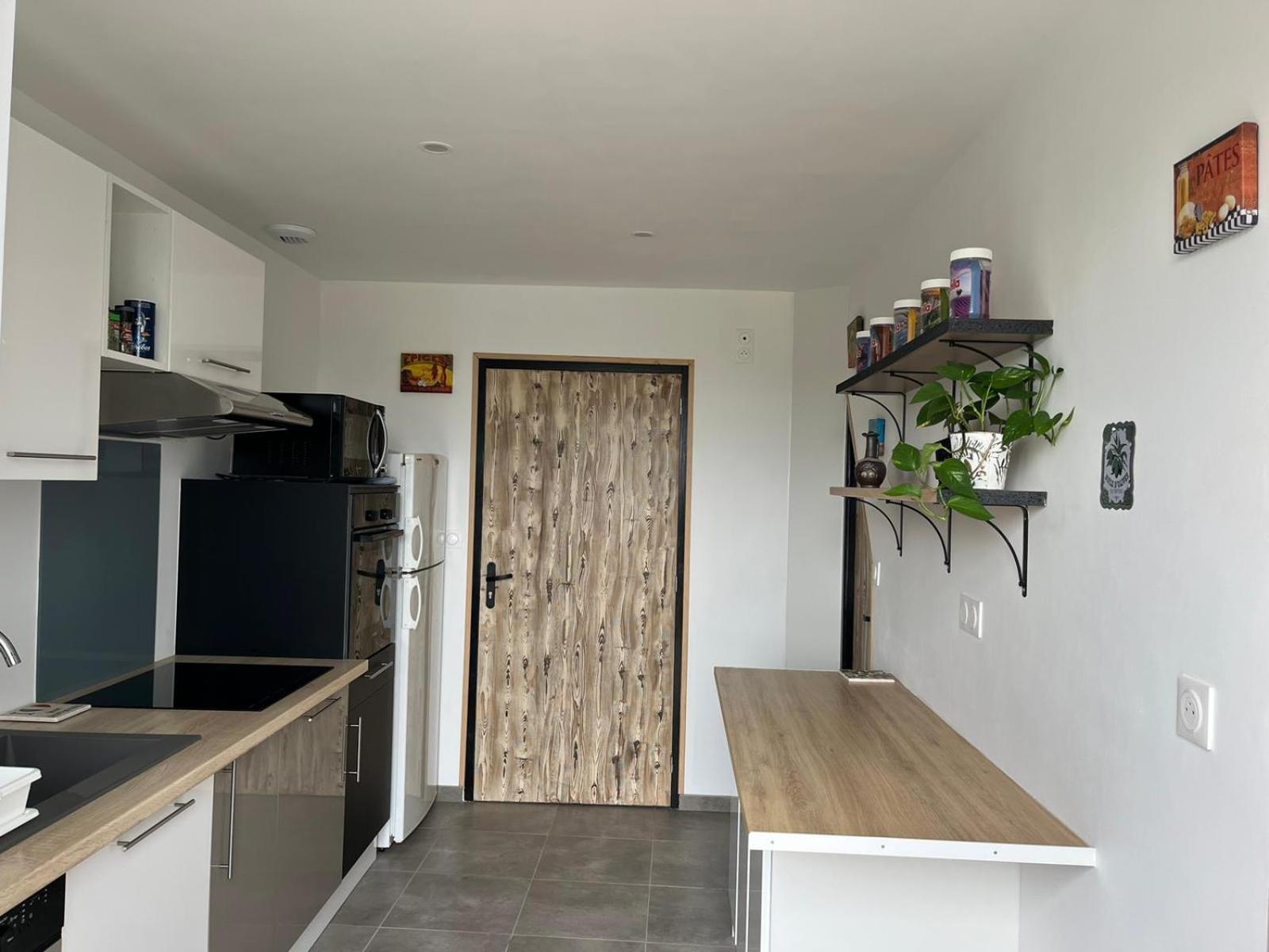 La Maison Du Lac Saint-Hilaire-du-Harcouet Ngoại thất bức ảnh